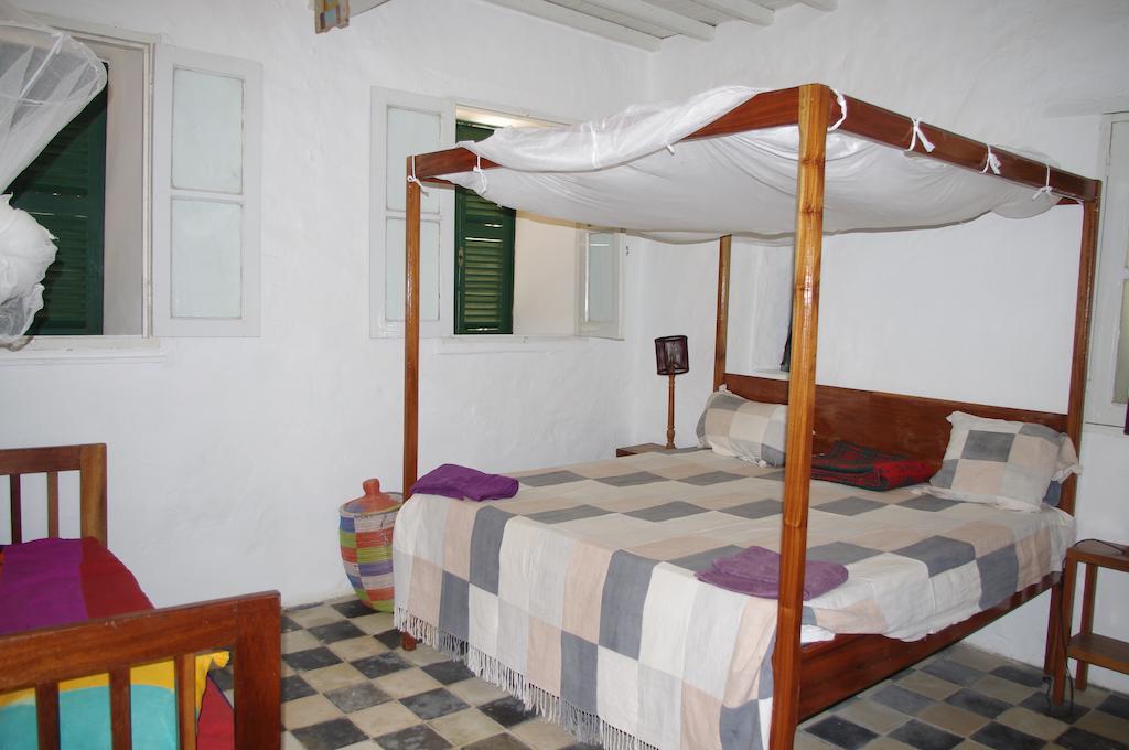Maison Augustin Ly Gorée Quarto foto